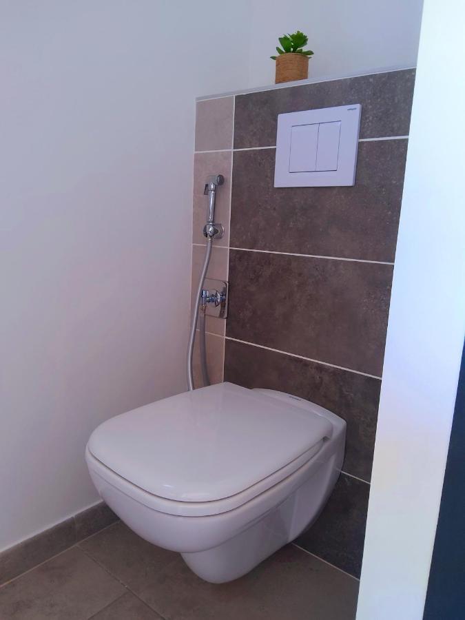 Romytt Suite Saint-Quentin-la-Poterie Kültér fotó